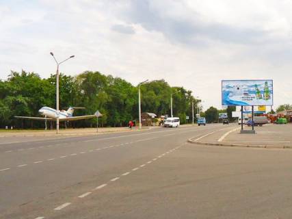 Билборд A в Кривом Роге, 6x3  Купріна вул., 15, (ринок "Смичка"), до Звільнення пл. фото 1