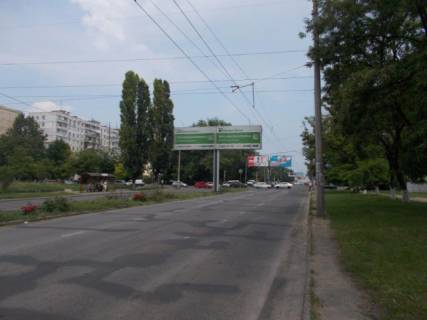 Билборд A в Одессе, 6x3  Князя Ярослава Мудрого просп. (Академіка Глушка просп.). - Сім’ї Глодан вул. (Ільфа і Петрова).  (600 м. до пл. "Незалежності", в центр)(правий) фото 1