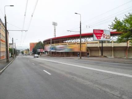 Билборд A в Тернополе, 6x3  Бандери С. вул., (напроти стадіону, "Парк Слави") фото 1