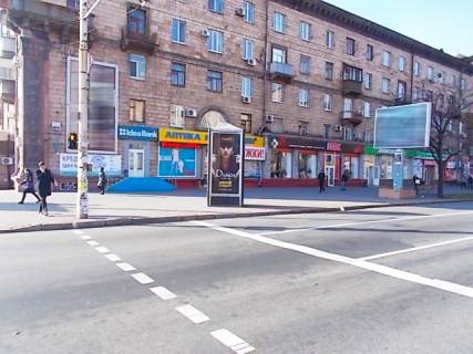 Пiллар A у Запоріжжі проспект Соборний (проспект Леніна). - В'ячеслава Зайцева (Лермонтова) ул. на проспект Соборний (проспект Леніна). ЦЕНТРАЛЬНАЯ ЗОНА. ("Idea Bank","Ощадбанк", "Золотой Век",к  Универмагу "Україна") Фото 1