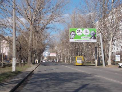 Билборд A в Одессе, 6x3  Князя Володимира Великого просп.(Добровольського просп.)., 76 - 7-я Суворівська вул. (до вул. Заболотного) фото 1