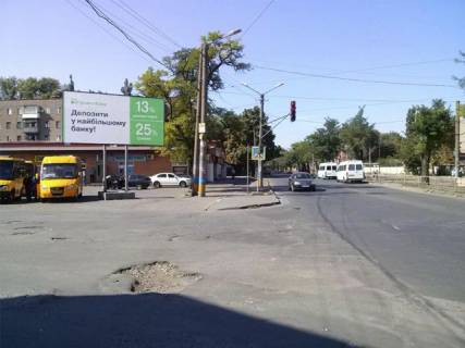 Билборд B в Кривом Роге, 6x3  Криворіжсталі вул., 11а - Вокзальная вул.(Заліз  вокзал ст. "Червона") фото 1