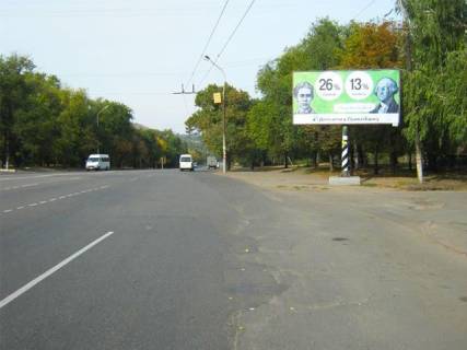 Билборд A в Кривом Роге, 6x3  Січеславська вул. (кол. Кремлівська) ., 12 - Славня вул., (кільцева тролейбуса, "Приват Банк") фото 1