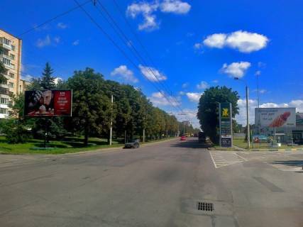 Билборд B в Ровно Гагарина ул., 70 (напротив АЗС "ОККО", перед супермаркетом "Novus") фото 1
