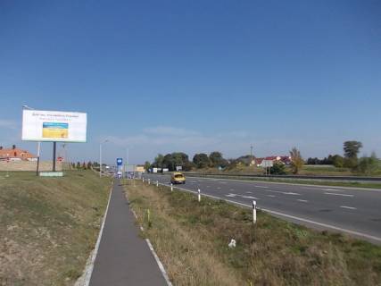 Билборд B в Великій Омеляні, 6x3  Київськая траса, в'їзд зі  Львова (№2, АЗС "Укрнафта") фото 1