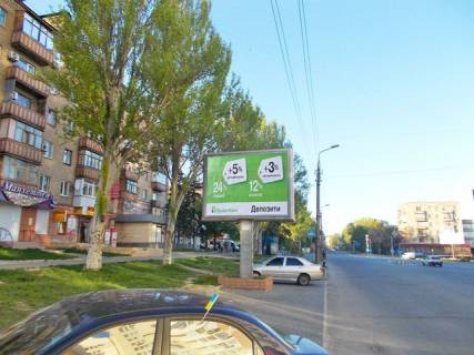 Бэклайт B в Запорожье вул. Донцова (Гагаріна).,6 ЦЕНТРАЛЬНАЯ ЗОНА (напротив ТЦ "Гагарін". 100 м. к магазинам "Апельмон", "Yves Rocher" , "Watsons ) фото 1