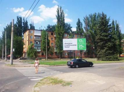 Билборд A в Кривом Роге, 6x3  Васякина вул., 1 - Соборності  ул.(розподільча смуга), до Університетський  пр. фото 1