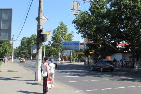 Билборд A в Одессе 8-а линия Люстдорфской дороги, 22 - Королева ул., 15/1 фото 1