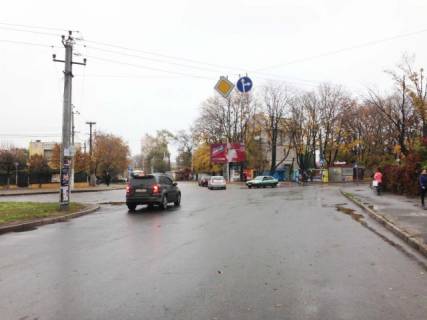 Билборд A в Одессе, 6x3  Князя Ярослава Мудрого просп. (Академіка Глушка просп.). - Львівська вул. (7-я ст. Люстдорфської дороги) фото 1