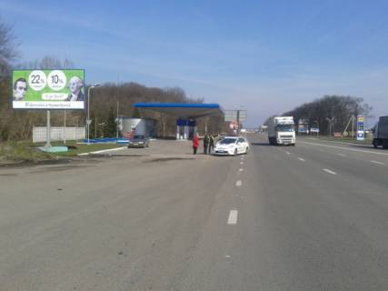 Билборд B в Львове Выезд из Львова на Киев (с. Гамалиевка, АЗС "Укрнафта") фото 1