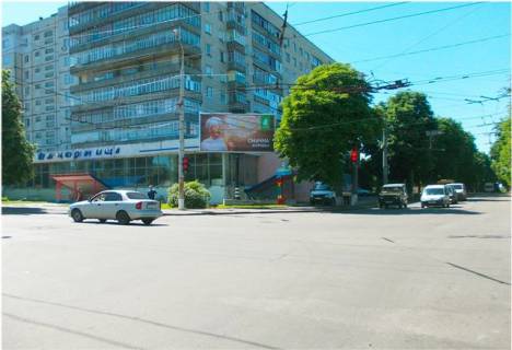 Билборд A в Сумах, 6x3  Ильинская ул. - В'ячеслава Чорновола вул. (Калініна) фото 1