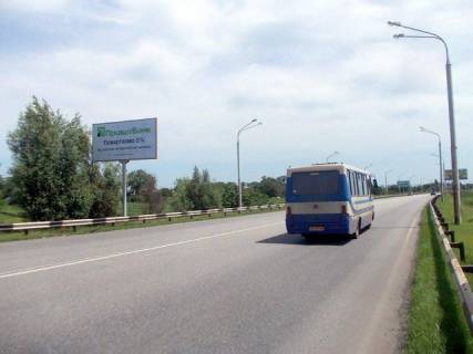 Билборд B в Днепр (Днепропетровск) автодорога М04 на г. Киев, Полтава напротив озера Карпенкова № 42 фото 1