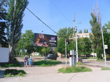 Билборд B в Черкассах Кошки ул. 195 (напротив супермаркета "АТБ") фото 1
