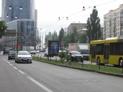 Citylight B in Lviv, 1.86м х1.27м  Basejna st. 19, (rozpodiluvac, v naav. vid Bessarabs'kogo rinku) scheme
