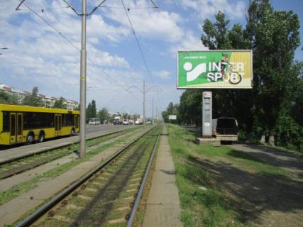 Призма A в Киеве, 6x3  Харківське шосе, 46 навпроти, рух до Дарницької площі - 196342 схема