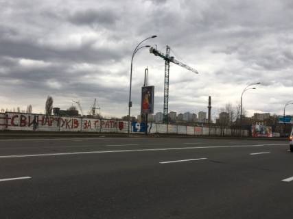 Бэклайт B в Львове, 4м х 2м  Дніпровська набережна, за 130 метрів до вул. Здолбунівська в напрямку руху від мосту Патона схема