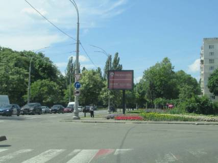 Скроллер A в Киеве, 3.14x2.32  Голосіївський проспект (40-річчя Жовтня) / Ужгородський провулок - 27500 схема