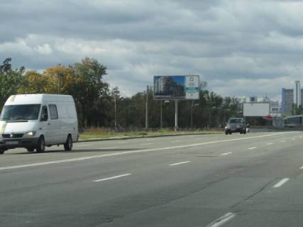 Билборд B в Львове, 3м x 6м  Броварський проспект,  31 навпроти (рух на в'їзд у місто, ліворуч) схема