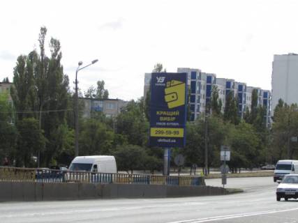 Бэклайт B в Львове, 8м х 4м  Братиславська, 20 (розподілювач), рух до Броварського проспекту, ліворуч схема