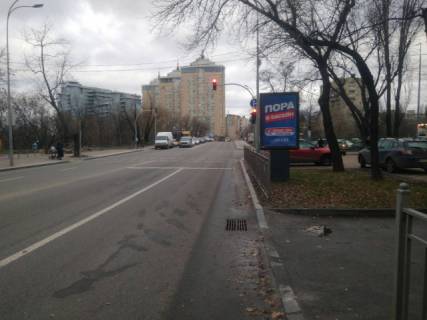 Сiтiлайт A у Києві, 1.2x1.8  Русанівська набережна, 24/51 / Ентузіастів (світлофор) схема