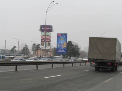 Бэклайт B в Львове, 8м х 4м  Броварський проспект, 100 метрів від м. Лісова, рух в напрямку Києва, ліворуч схема