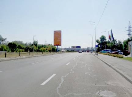 Беклайт A у Києві, 4x8  Оболонський проспект (розподілювач), біля АЗС"GLUSCO", після 850 метрів руху від М"Оболонь" в напрямку М"Почайна"( Петрівка) схема