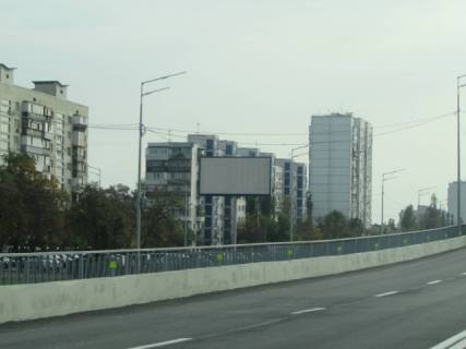Бэклайт B в Львове, 3м x 6м  Братиславська, 26 (ринок "Юність"), рух  в напрямку М"Чернігівська", ліворуч схема