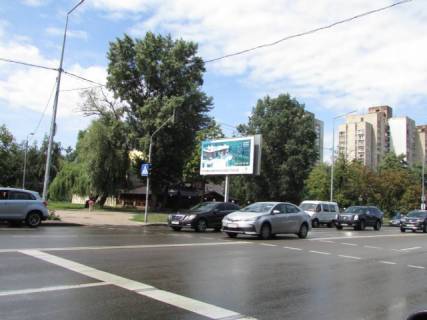 Билборд B в Львове, 3м x 6м  вул. Митрополита Андрея Шептицького (Луначарського), 24 напроти  схема