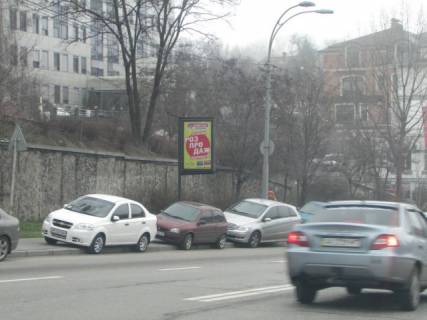 Ситилайт B в Львове, 1.86м х1.27м  Старонаводницька, за 50 метрів руху до світлофору на перехресті з вул.Добровольчих Батальйонів, ліворуч схема