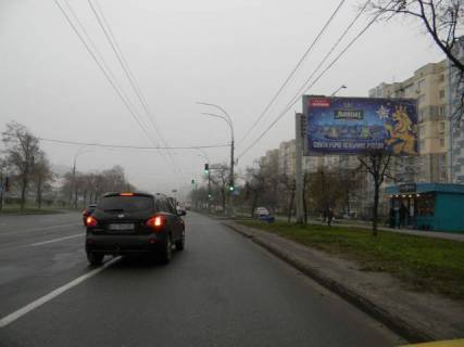 Білборд, Бігборд (Борд)  A у Києві, 6x3  Червоної Калини (В. Маяковского) пр-т, 18 (світлофор) схема