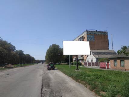 Billboard A in Berdyansk st.Sevcenka (bila budinku No52) Photo 1