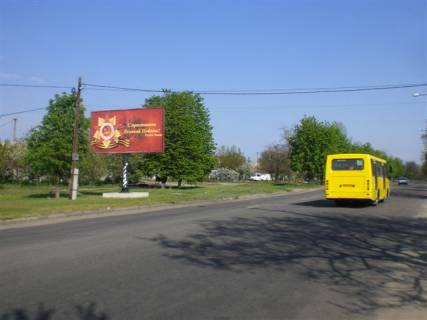 Білборд, Бігборд (Борд)  B у Нікополі перехрестя вул. Херсонської та вул. Поромної (Крупської) Фото 1