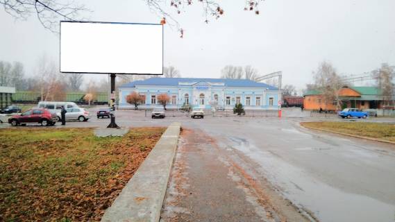 Билборд B в Карловке площа 40-річчя Перемоги в районі автовокзалу фото 1