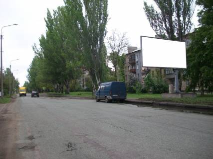 Білборд, Бігборд (Борд)  A у Бердянську перехрестя вул.Героїв Чорнобиля та вул.Шевченка Фото 1