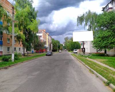 Билборд A в Ромнах, 3х6  вул. Петра Калнишевського, 35 фото 1