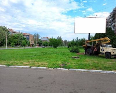 Billboard A in Kramatorsk, 3х6  b-r Kramators'kiij miz st.Parkova ta st.Ostapa Visni Photo 1