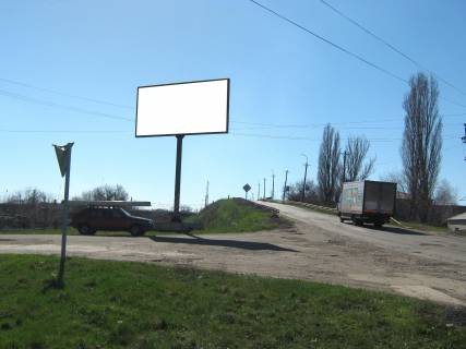 Билборд B в Апостолове, 3х6  В'їзд до міста, на перехресті біля моста фото 1