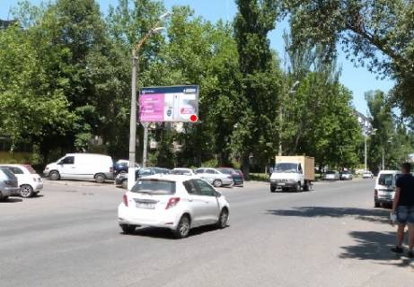 Билборд B в Одессе Ивана и Юрия Лип ул., 32 фото 1