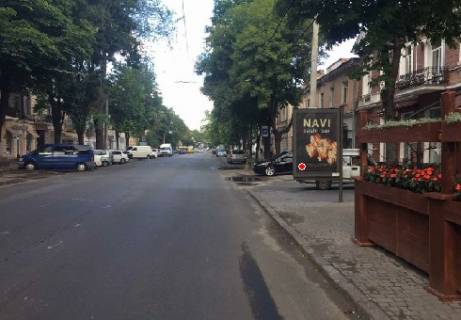 Ситилайт B в Одессе, 1.8x1.2  Строкатої Ніни вул. (Буніна)., 28 фото 1