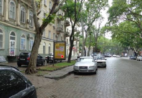 Ситилайт B в Одессе, 1.8x1.2  Італійська вул. (Пушкінська)., 19 фото 1