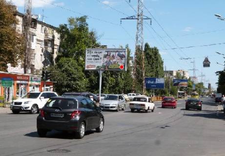 Билборд B в Одессе Космонавтов ул., 28 фото 1