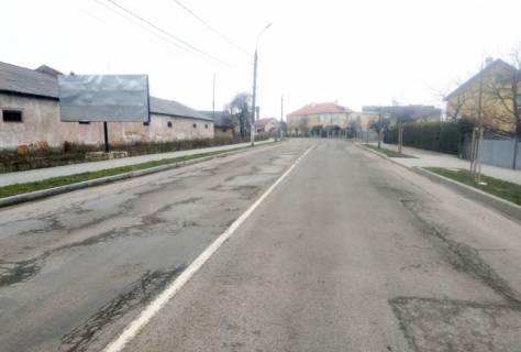 Билборд B в Буськ, 6x3м.  м. Буськ, вул. Львівська, 45, на центр, поряд автостанція, базар фото 1