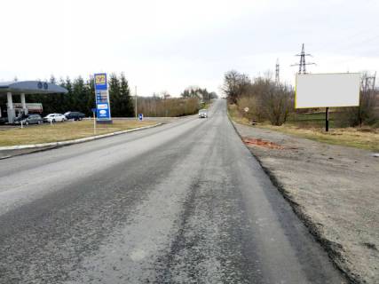 Билборд A в Перемишляни, 6x3м.  м. Перемишляни, вїзд в м. Перемишляни з напрямку м. Рогатин, поряд АЗК + жовта вітрозахисна люмінесцентна рамка фото 1