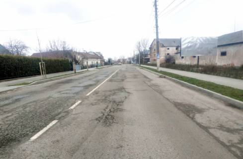 Billboard A in Busk, 6x3м.  m. Bus'k, st. L'vivs'ka, 45, viizd z centru, porad avtostancia, bazar Photo 1