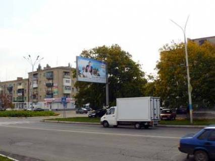Билборд A в Павлограде, 3х6  вул. Дніпровська, №14  (Авторинок, ПШБ) фото 1