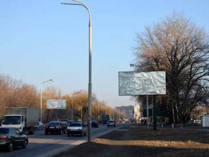 Білборд, Бігборд (Борд)  A у Павлограді, 3х6  вул. Дніпровська-вул. Західнодонбаська, 422 (міська зупинка  мкр. 40 років) Фото 1
