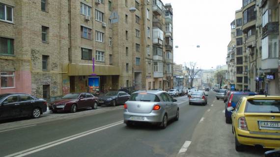 Ситилайт B в Киеве, 1,2 X 1,8 м  вул. Бульварно-Кудрявська, 41 фото 1