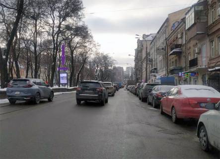 Видеоборд A у Києві, 1,27 X 1,86 м  Нижній Вал, 19/21 - 390920 Фото 1