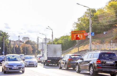Видеоборд A в Харькове, 6x3  Шевченко вул. - Героїв Рятувальників (Білгородський) узвіз, в центр - 381845 фото 1