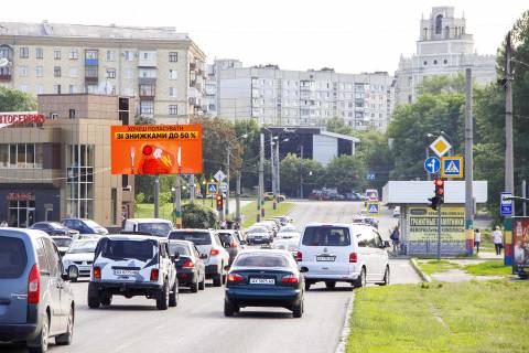 Видеоборд B в Харькове, 6x3  Московский пр-т - Академика Павлова ул., 20-Б, в центр  (пер. Конюшенный) - 381832 фото 1